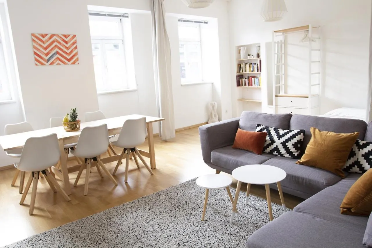 Central Modern Garden-Apartment Next To Belvedere Palace Vienna