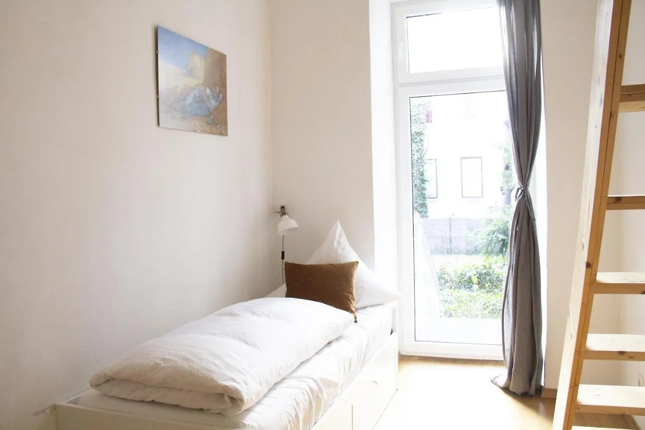Central Modern Garden-Apartment Next To Belvedere Palace Vienna Apartment